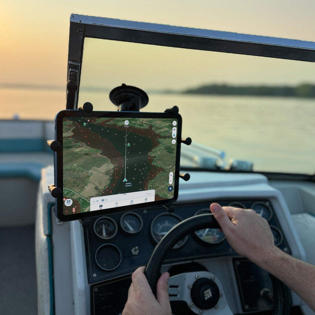 RAM Mounts X-Grip 9"–11" tablet mount with Twist-Lock suction cup (RAM-B-166-UN9U) – further view