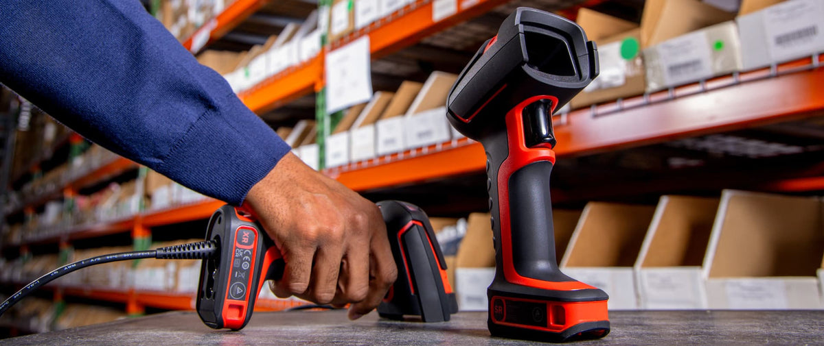 Honeywell Granit Ultra 2100i Barcode Scanner in use (2100IXLR-3E)