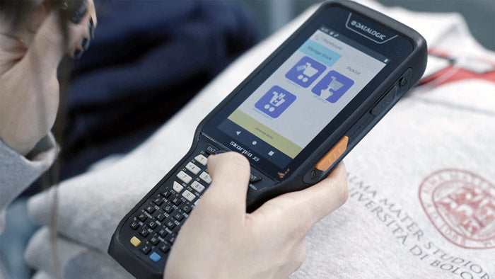 Datalogic Skorpio X5 rugged Android mobile computer, handheld, 47-key alphanumeric keypad, 2D imager (medium range) (943500043) – alphanumeric keypad in use